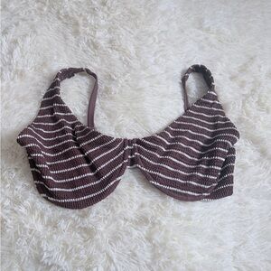 Abercrombie & Fitch Curve Love Stripped Swim Top